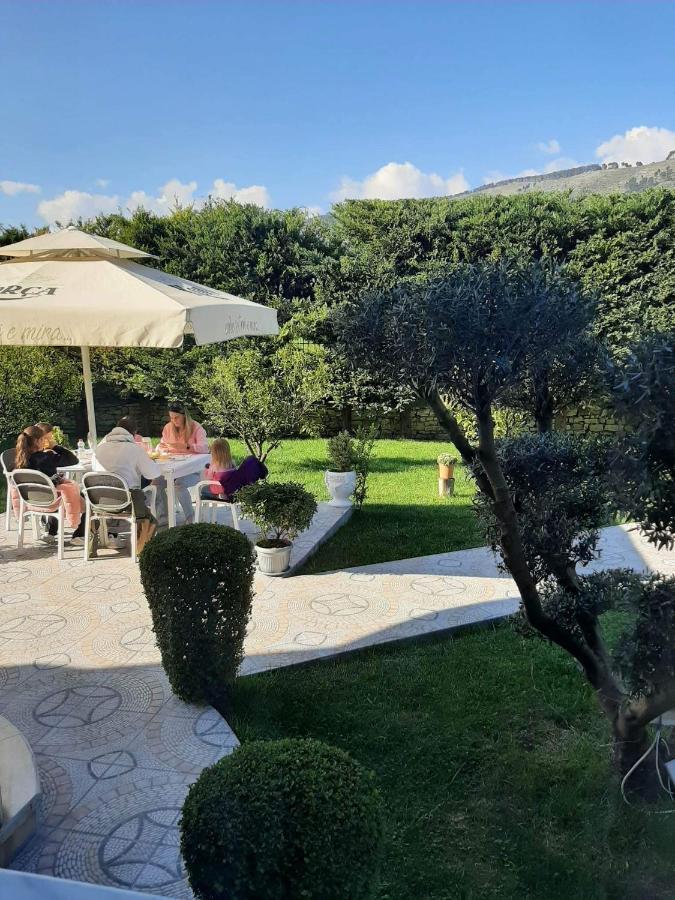 Hotel Vila Arbri Berat Ngoại thất bức ảnh