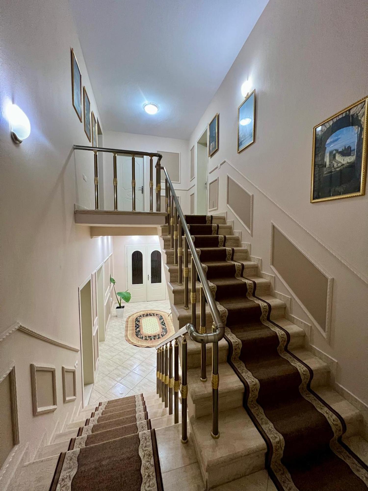 Hotel Vila Arbri Berat Ngoại thất bức ảnh