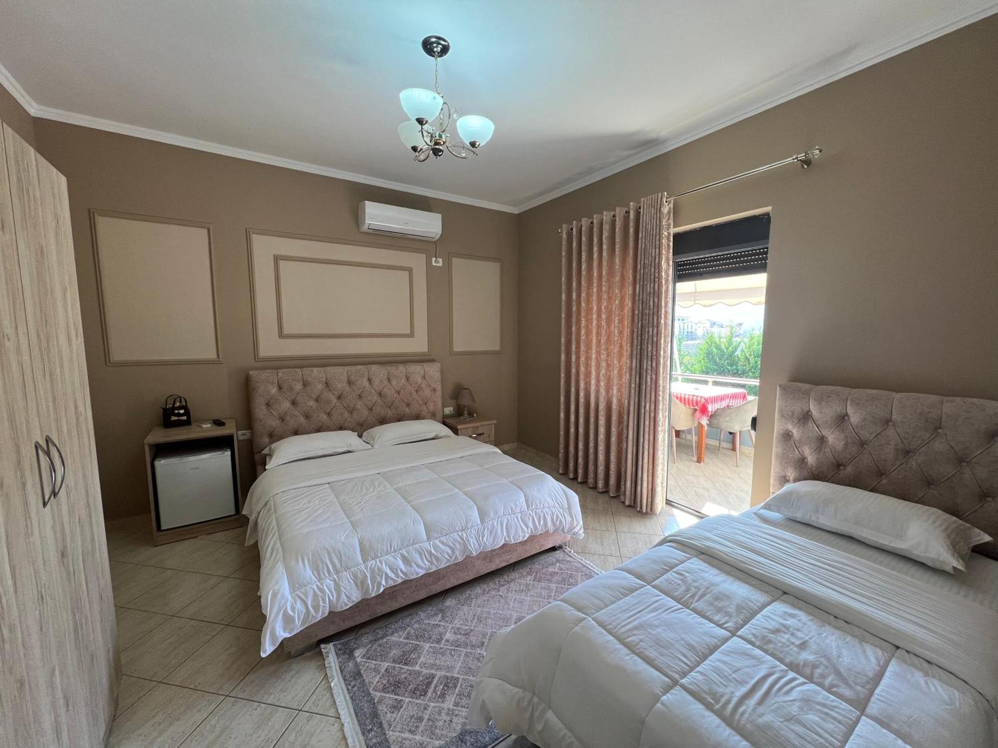 Hotel Vila Arbri Berat Ngoại thất bức ảnh